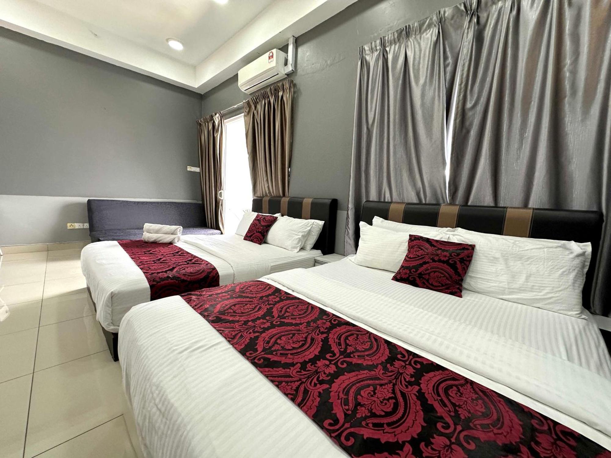 Cahaya Qaira Homestay @ D'Perdana Кота-Бару Екстер'єр фото