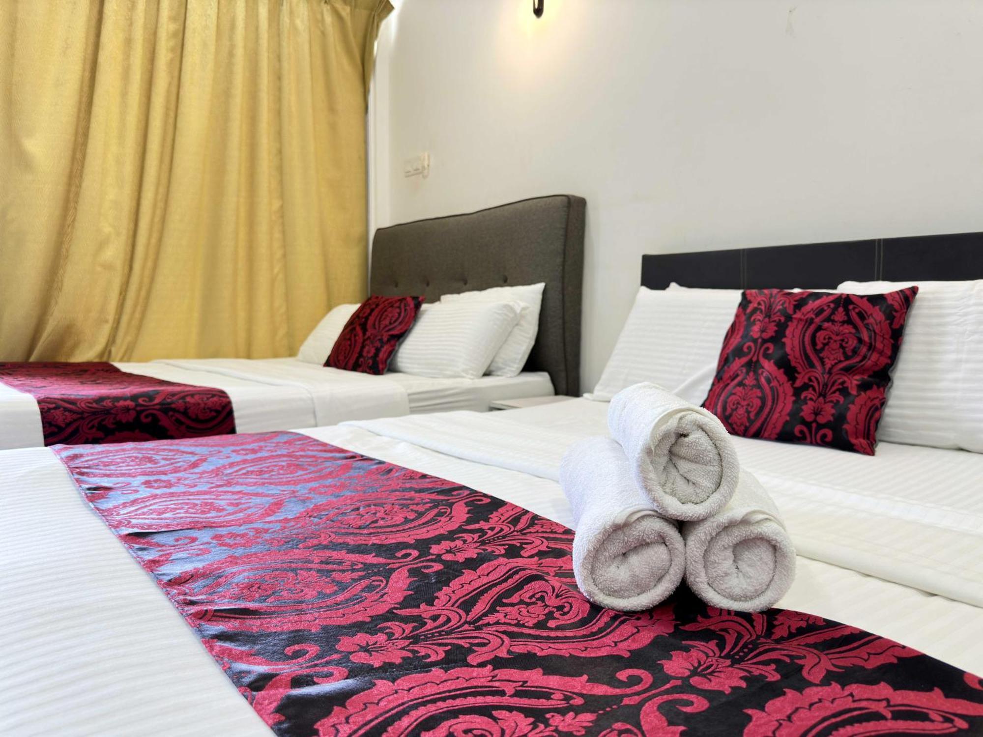 Cahaya Qaira Homestay @ D'Perdana Кота-Бару Екстер'єр фото