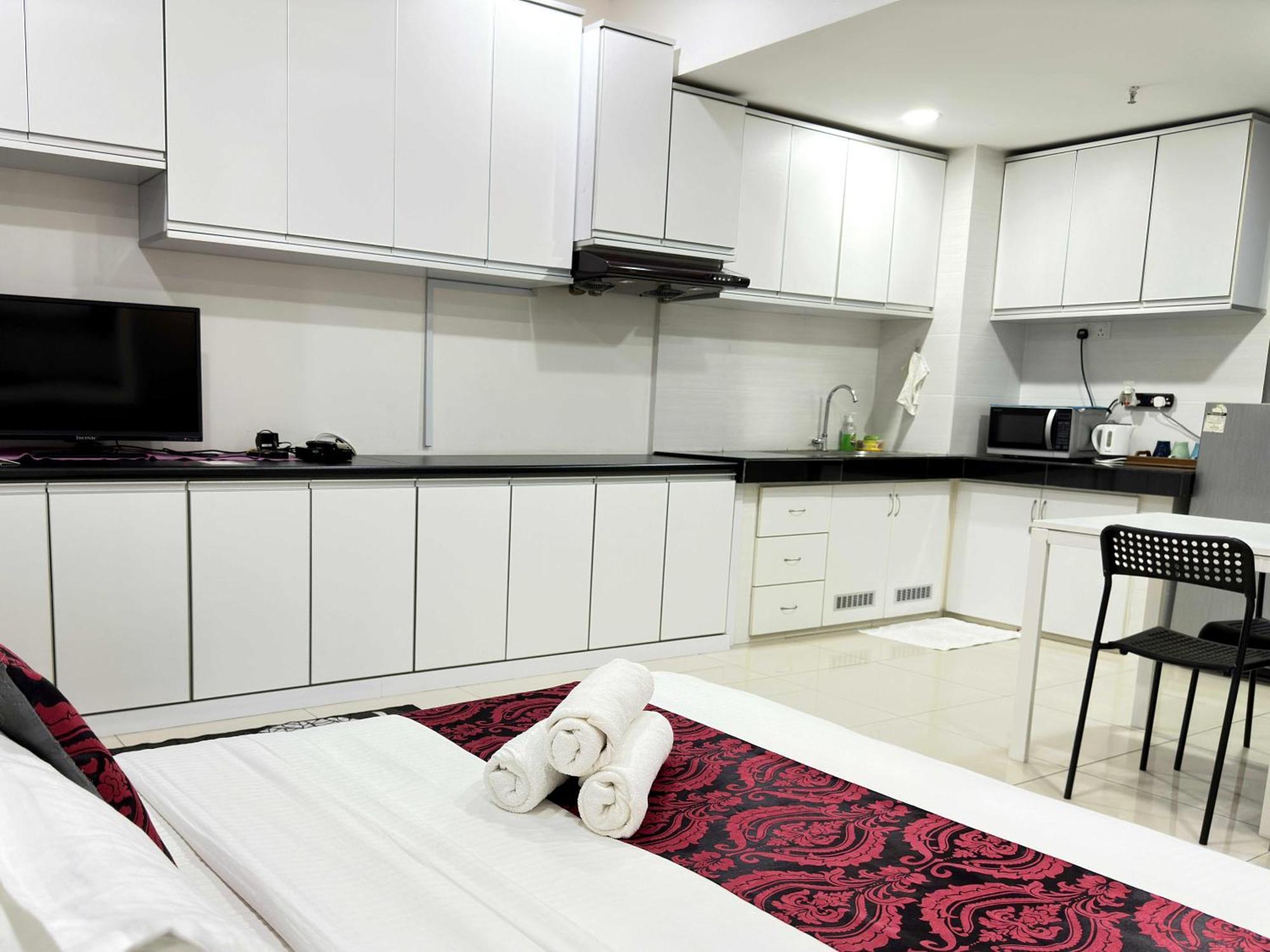 Cahaya Qaira Homestay @ D'Perdana Кота-Бару Екстер'єр фото